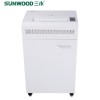 三木（SUNWOOD）CM105D 碎紙機 120分鐘連續碎紙 單次入紙18張 65升紙箱容量 德國四級保密 碎狀3.8x30mm條狀 一年保修