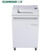 三木（SUNWOOD）CM201D 碎紙機 240分鐘連續碎紙 單次入紙30張 85升紙箱容量 德國四級保密 碎狀3.8x32mm條狀 一年保修